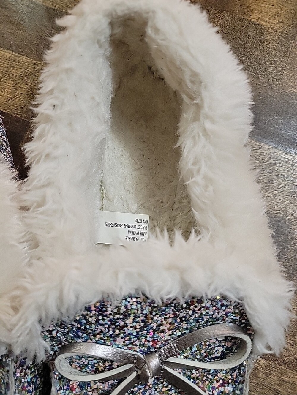 Sparkly Glitter Moccasin Slippers with Faux Fur Trim Girls Size 3 - Picture 10 of 16